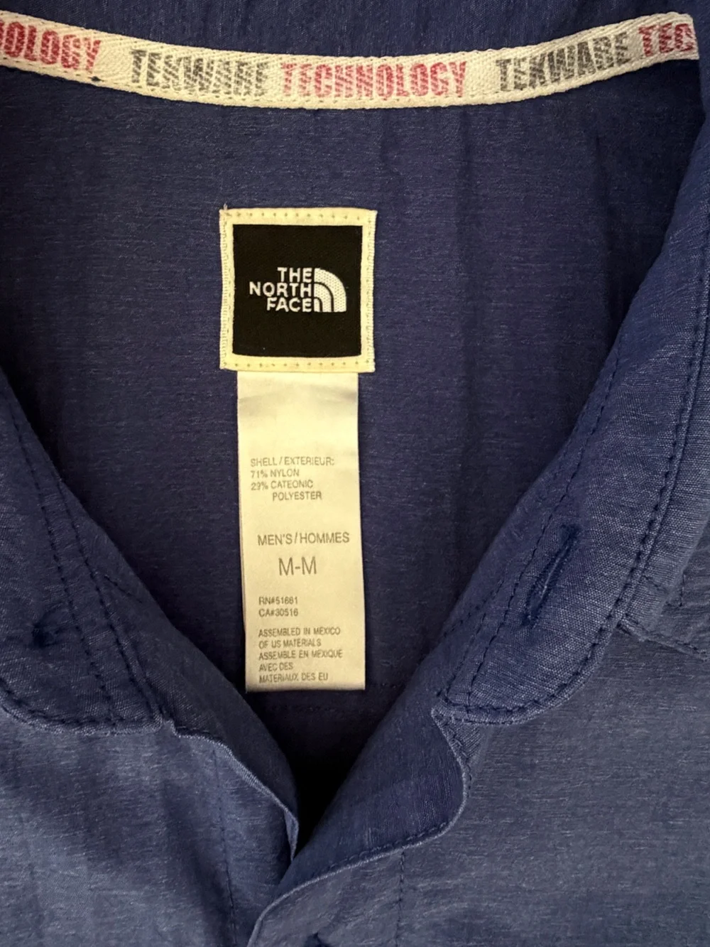 The North Face Men’s Medium Short Sleeve Blue Utility Shirt Hidden Zip Pocket
